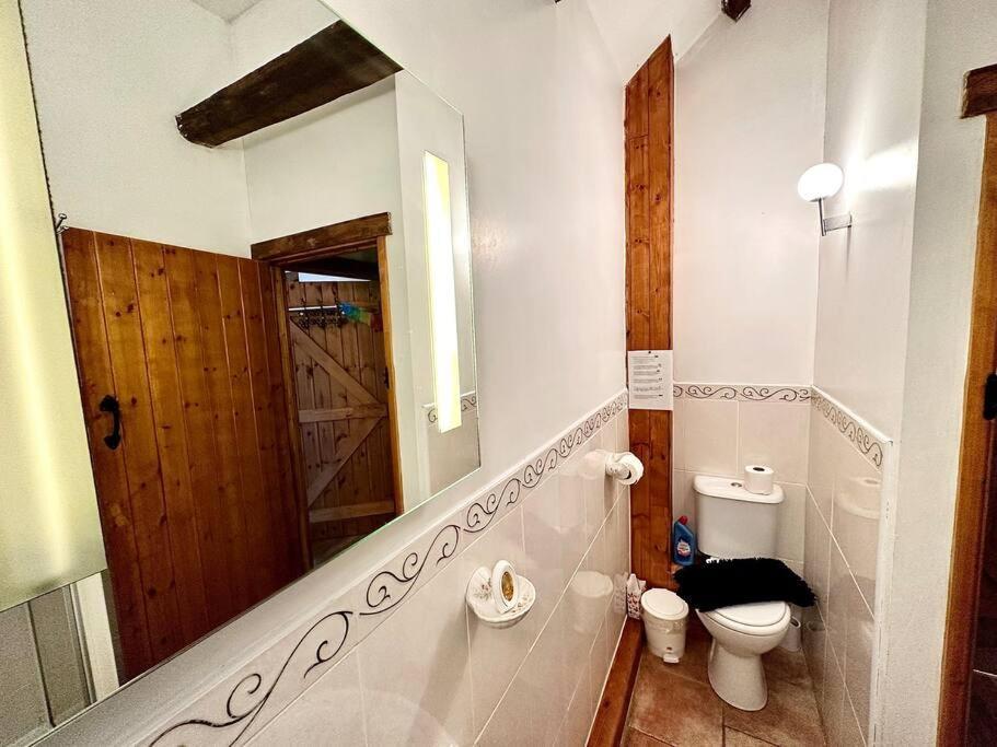 Detached One Level Stone Barn Villa Llangwm-Isaf Dış mekan fotoğraf