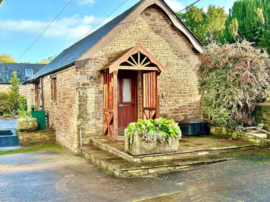Detached One Level Stone Barn Villa Llangwm-Isaf Dış mekan fotoğraf