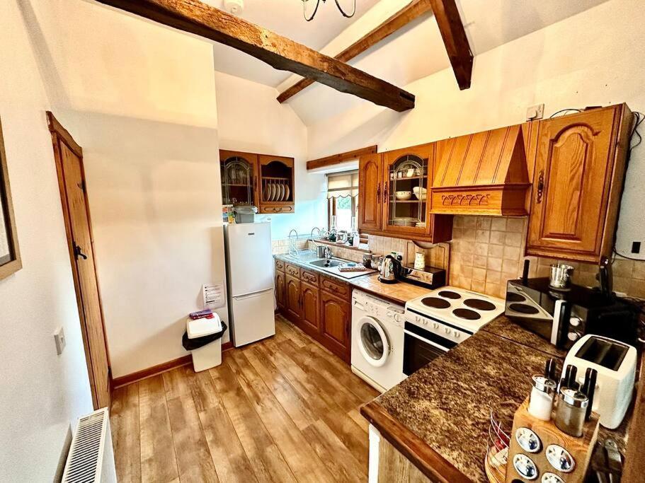 Detached One Level Stone Barn Villa Llangwm-Isaf Dış mekan fotoğraf